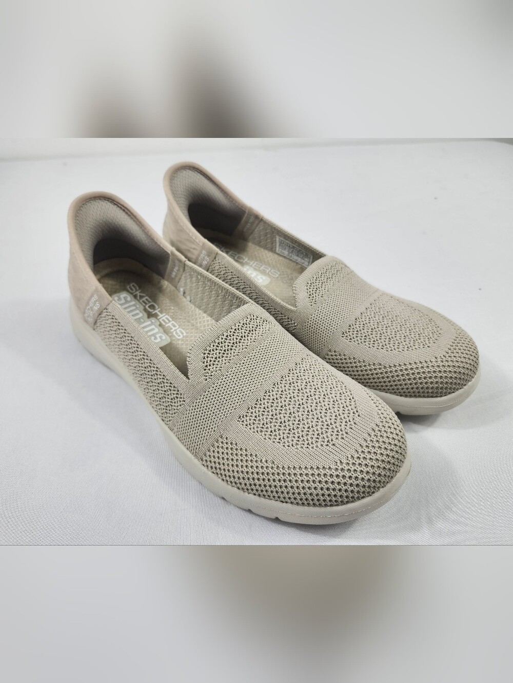 Skechers Women's 6.5 M Slip-ins Hands Free Knit Loafers Casual Flats Shoes Taupe